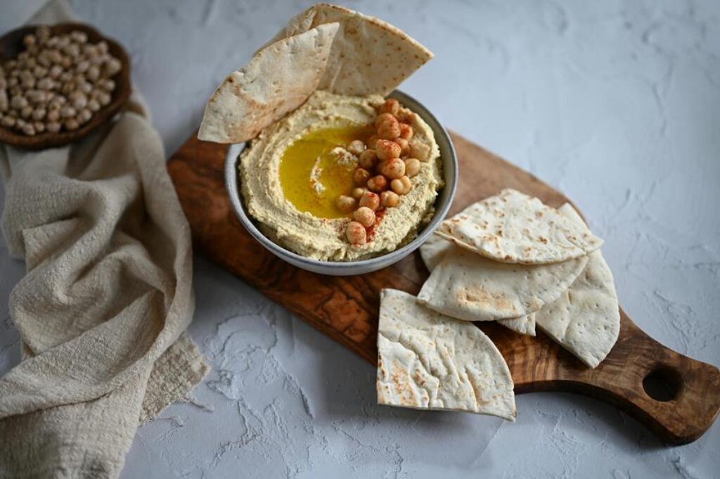 What Are the Secrets to Perfect Middle Eastern Hummus?